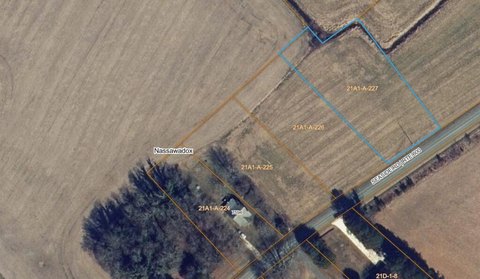 Land, NASSAWADOX, VA