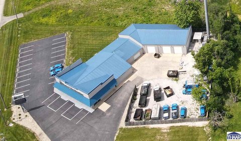 Showroom and Warehouse Property