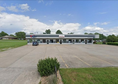 Versatile Retail/Office Space in Nixa