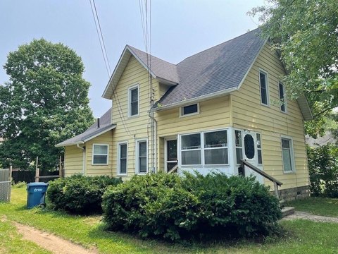 Kalamazoo Duplex with Income Potential