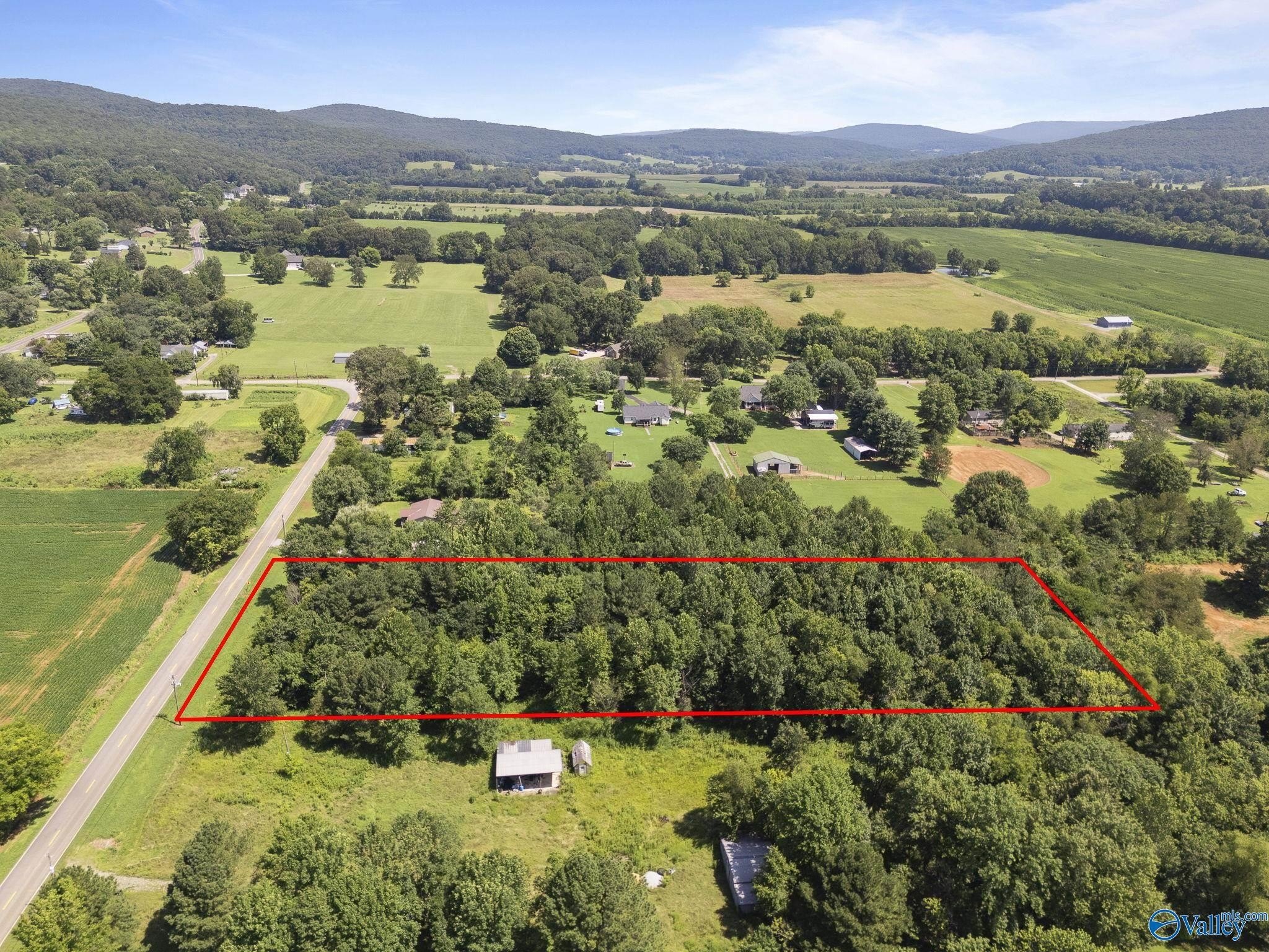Land Near Madison County Lake