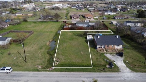 Residential Lot in Growing Gunter