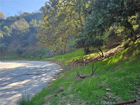 Land in Hollywood Hills