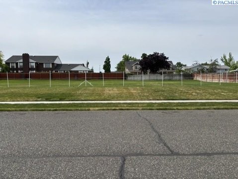 Residential Lot in West Pasco