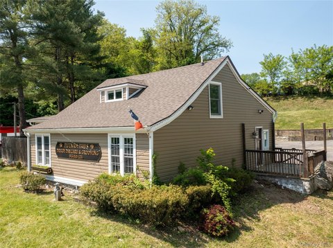 Freestanding Retail Building with Apartment