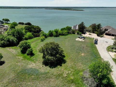 Lakefront Homesite in Resort Community
