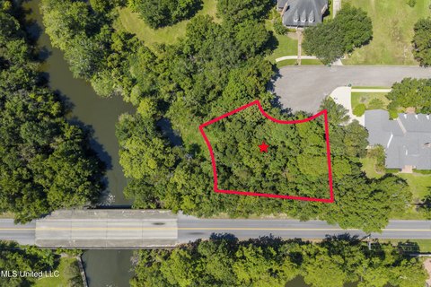 Residential Land in Bayou View