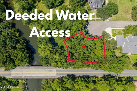 Residential Land in Bayou View