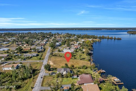 Waterfront Lot on Deerpoint Lake