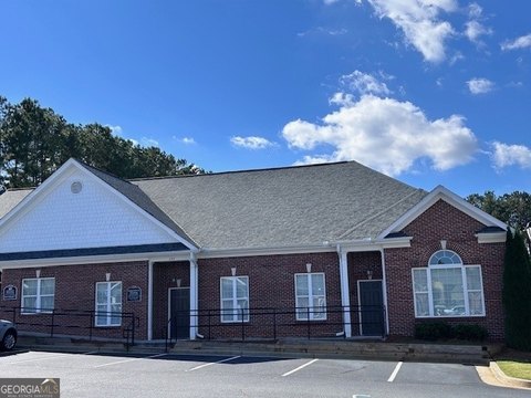 Prime Woodstock Office Opportunity