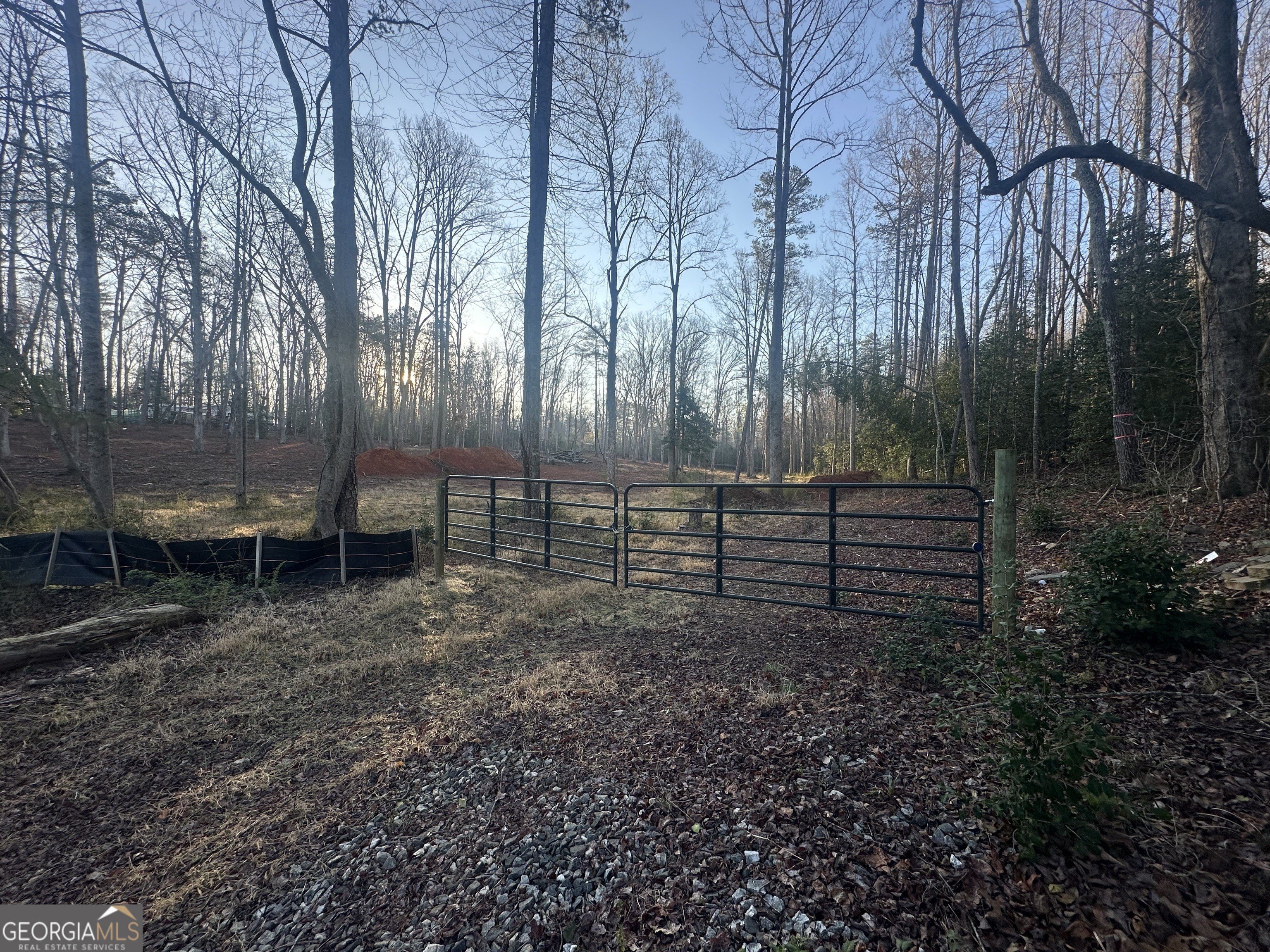 Unrestricted Land in Clarkesville, GA