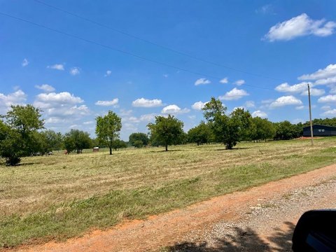 Land, Cashion, OK