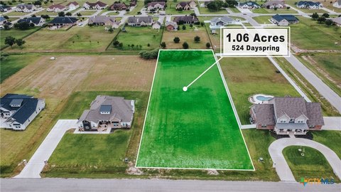 Land, Victoria, TX