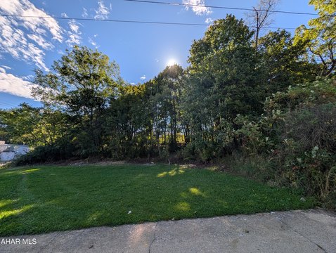Land, Altoona, PA