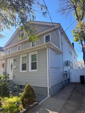 Colonial Duplex With Covered Patio