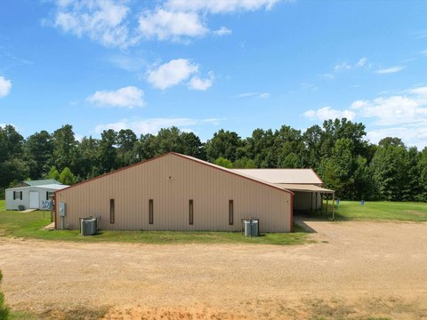 Versatile Commercial Property in Gilmer