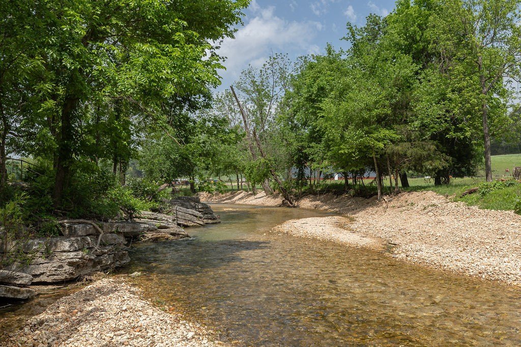 Missouri Ranch with Creek Frontage