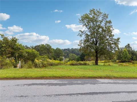 Buildable Lot in Sweetgrass Subdivision