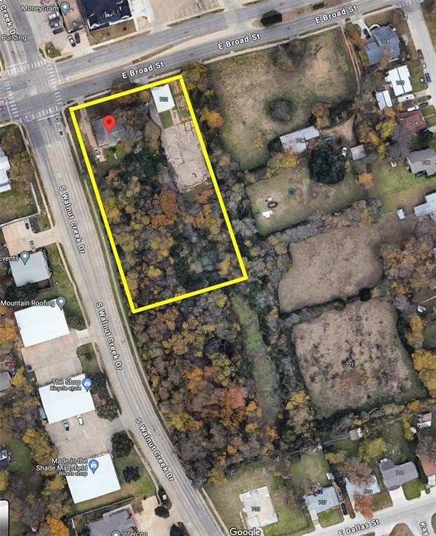 Corner Lot in Downtown Mansfield