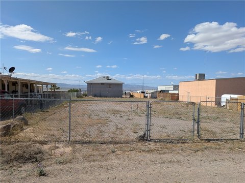 Topock, AZ Fenced Lot