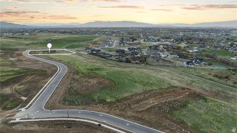 Land in Mapleton Community