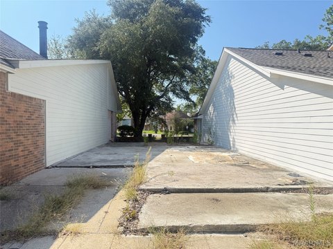 Land, Montgomery, AL