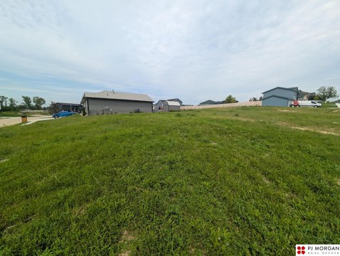 LAND, Omaha, NE