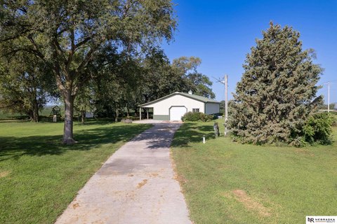 Versatile Shouse on 3 Acres