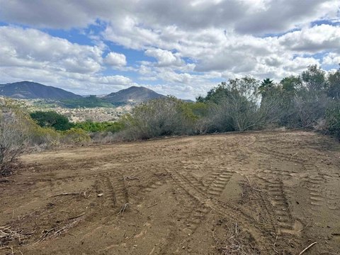 Land, Fallbrook, CA