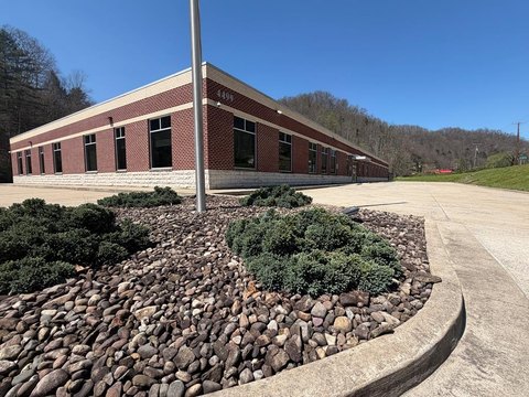 Exceptional Office Building in Rockview