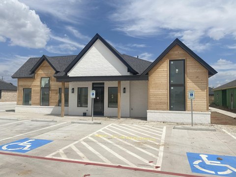 South Lubbock Duplex Garden Office