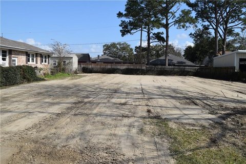 Land, Harahan, LA