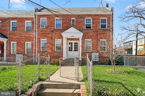 Manor Park Four-Unit Building
