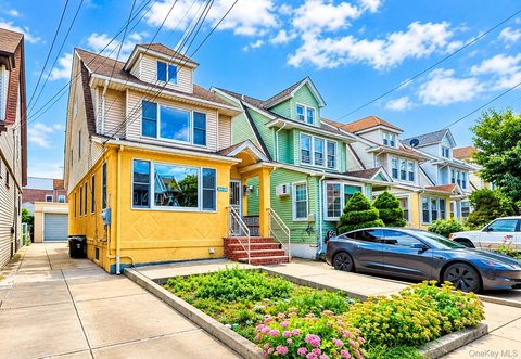Detached Duplex with Garage