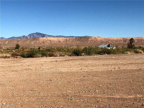 Overton Land with Commercial Frontage