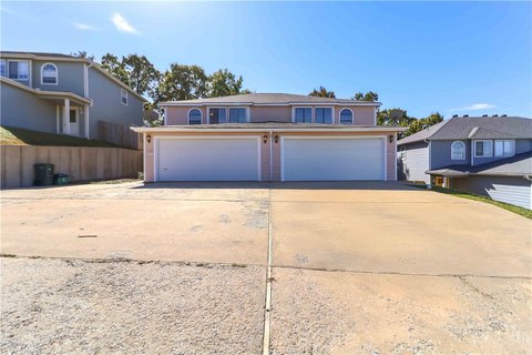 Fayetteville Duplex Near Junior High
