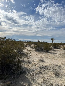 Residential Land in Adelanto, CA