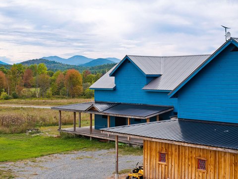 Adaptable Mixed-Use Commercial Property