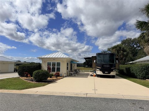 RV Resort Back-In Lot