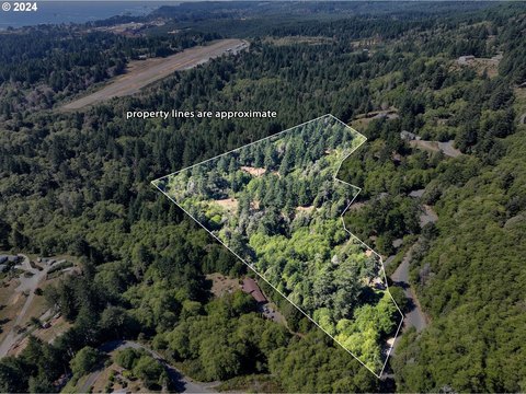Brookings, OR: 16.85 Acres Land