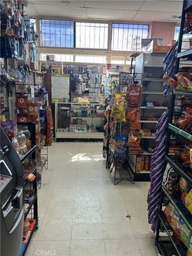 Mixed-Use Property in Los Angeles