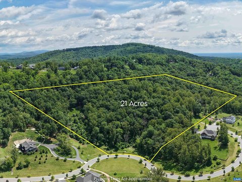 Mountain-View Land with Two-Dwelling Approval