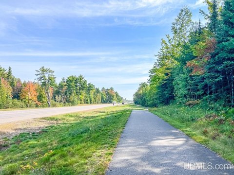 20 Acres Near Highway Intersection
