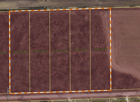 Land, Pembroke Township, IL