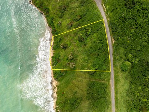 Flat Waterfront Buildable Lot