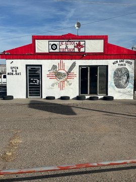 Espanola Commercial Building with Garage