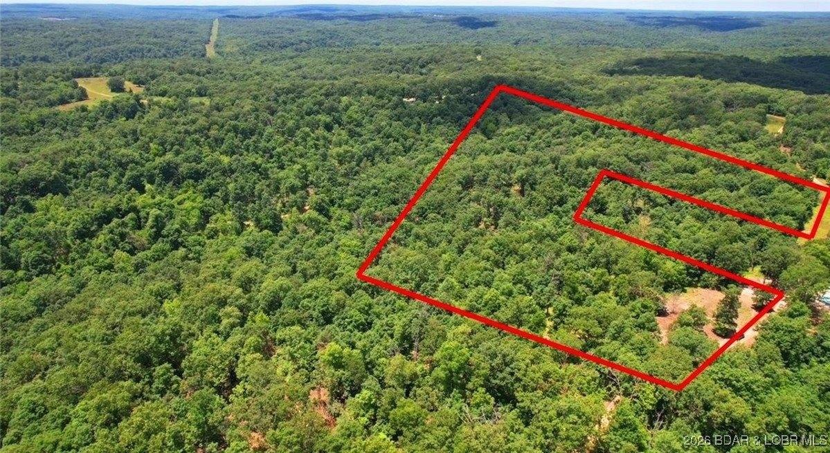 Versailles Land with Recreational Potential