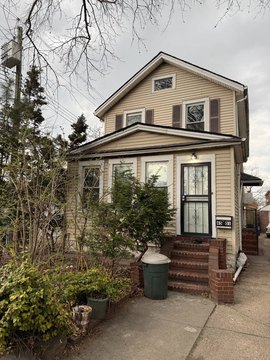 Detached Two-Unit Residence