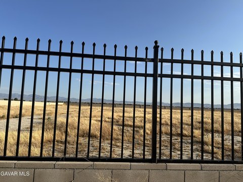 Land, Lancaster, CA