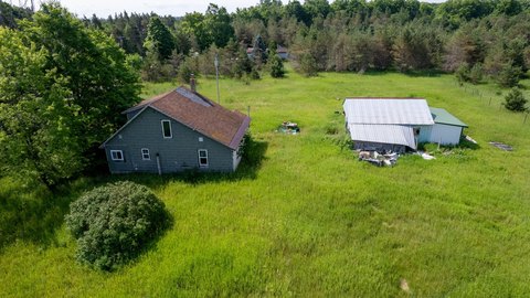 LEVERING, MI